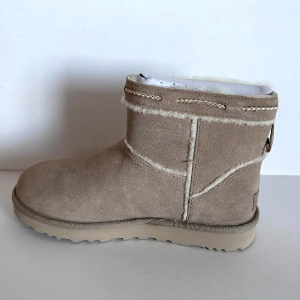 UGG Women's Classic Mini Shearling Braid Boots Dune 7 New in Box - Picture 8 of 15